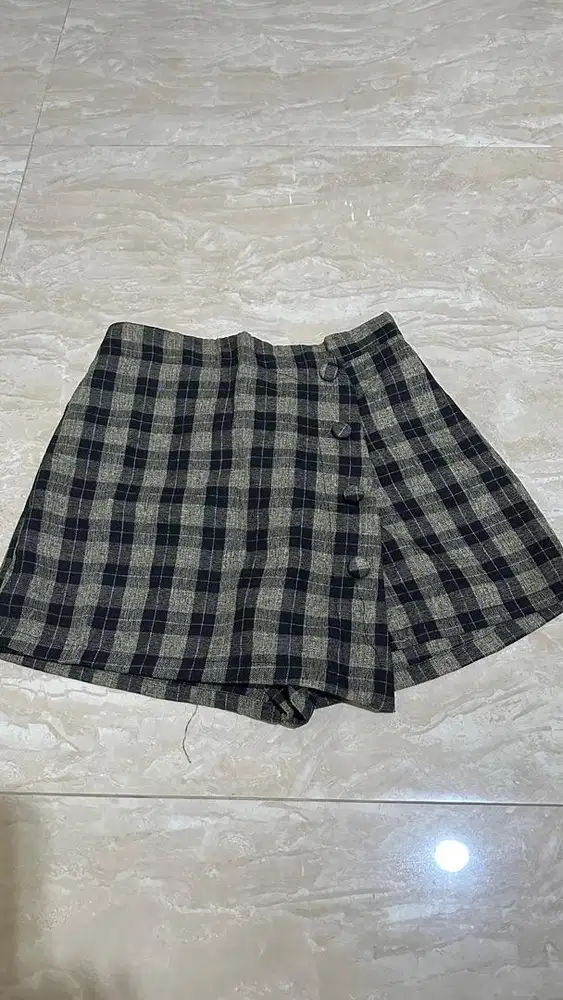 Skort celana wanita