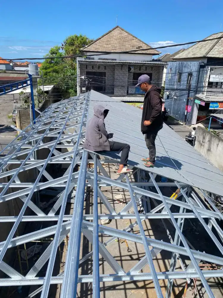 Jasa pemasanagan atau renovasi atap rumah dll