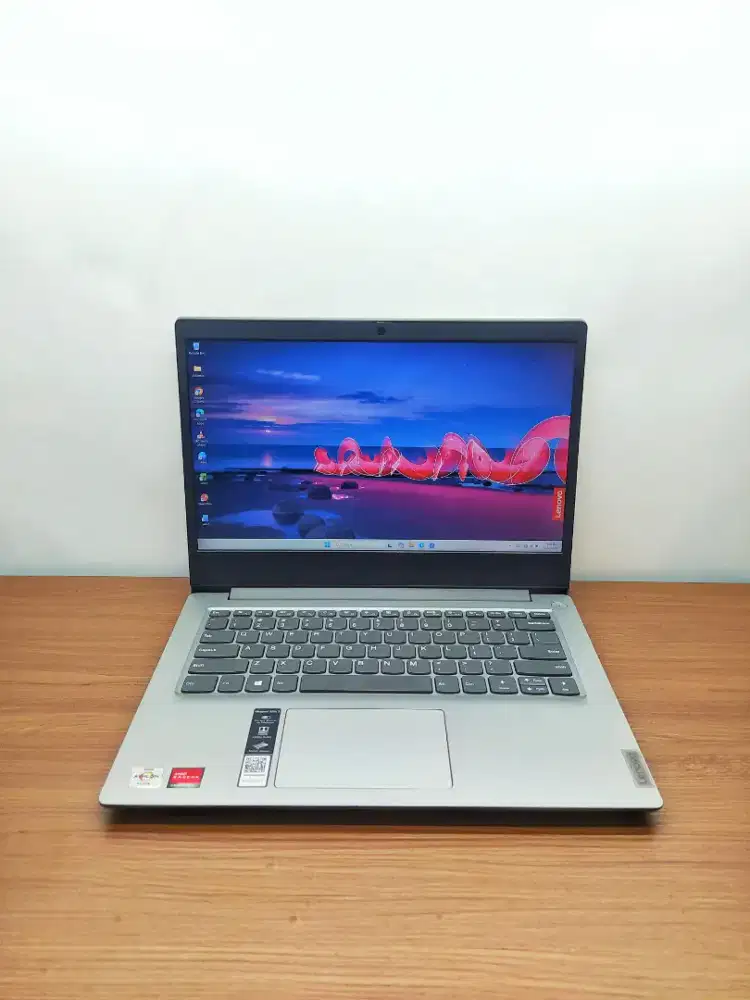 LENOVO Ideapad slim 3 AMD Athlon silver 3050 RAM 8GB SSD 256GB