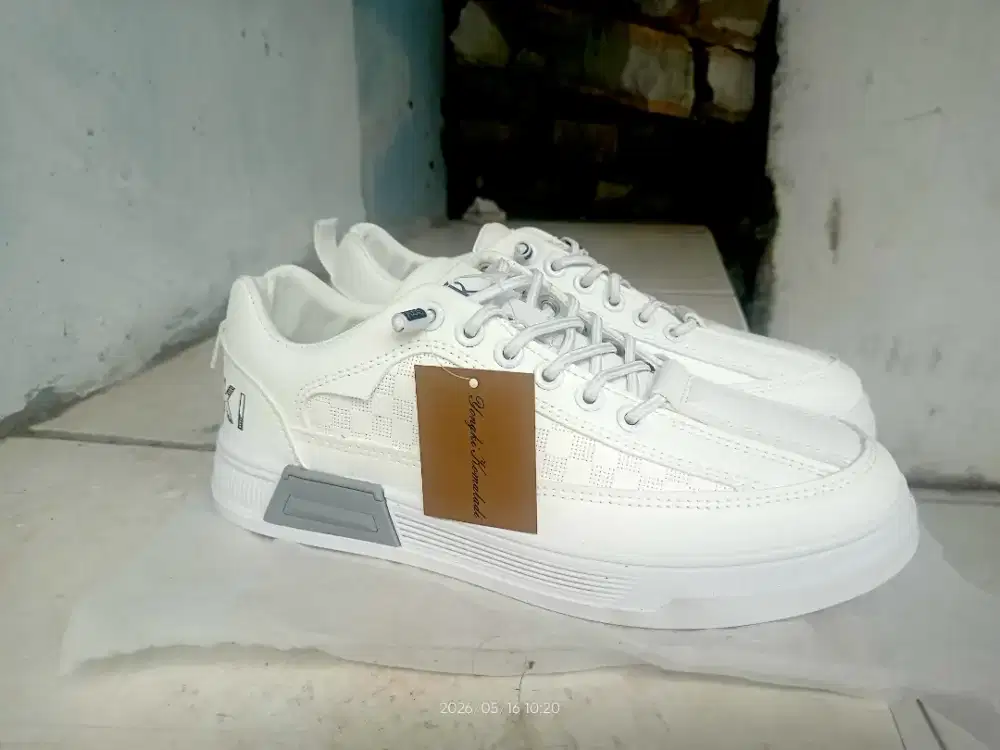 Jual sepatu kulit warna putih no 40