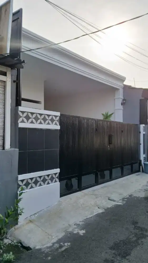 DIJUAL RUMAH FULL RENOVASI SIAP HUNI