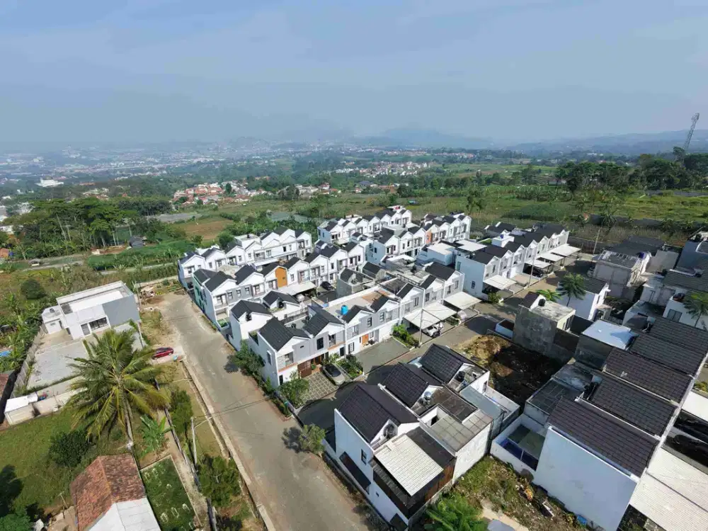 Dijual Rumah Villa Baru SHM Sayap Kota Baru Parahyangan Bandung