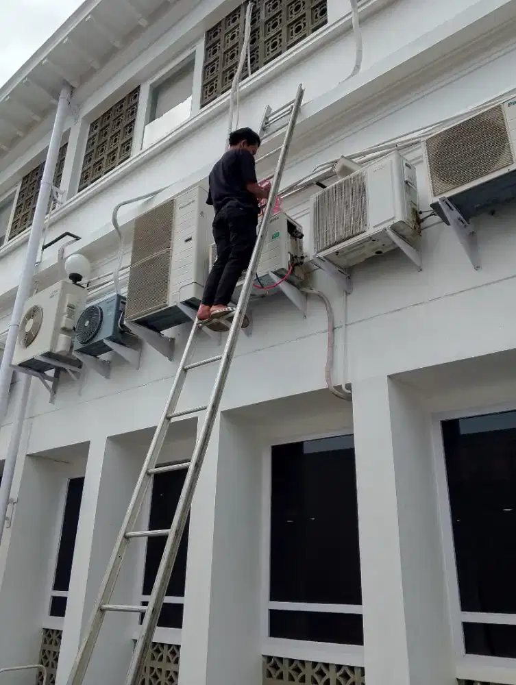 Menerima jasa perbaikan AC,jual beli AC ,kulkas mesin cuci dll