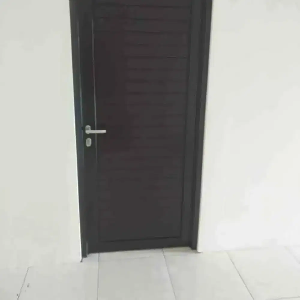 Jual kusen pintu satu dan pintu dua dari bahan aluminium dan kayu