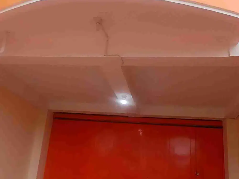 Disewakan Ruko 3,5 Lantai Siap Pakai Di Kecamatan Jatinegara. Jakarta Timur