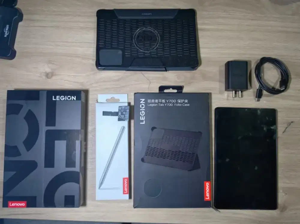 Dijual tablet mini Lenovo Legion Y700 Gen 3