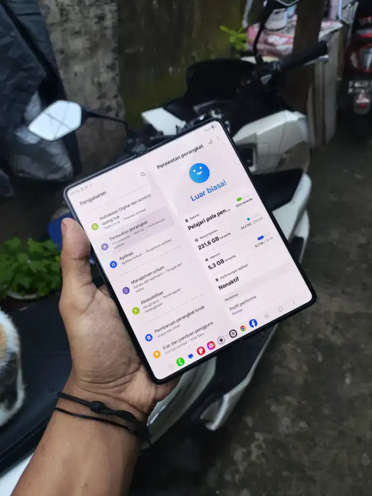 SAMSUNG ZFLIP 4