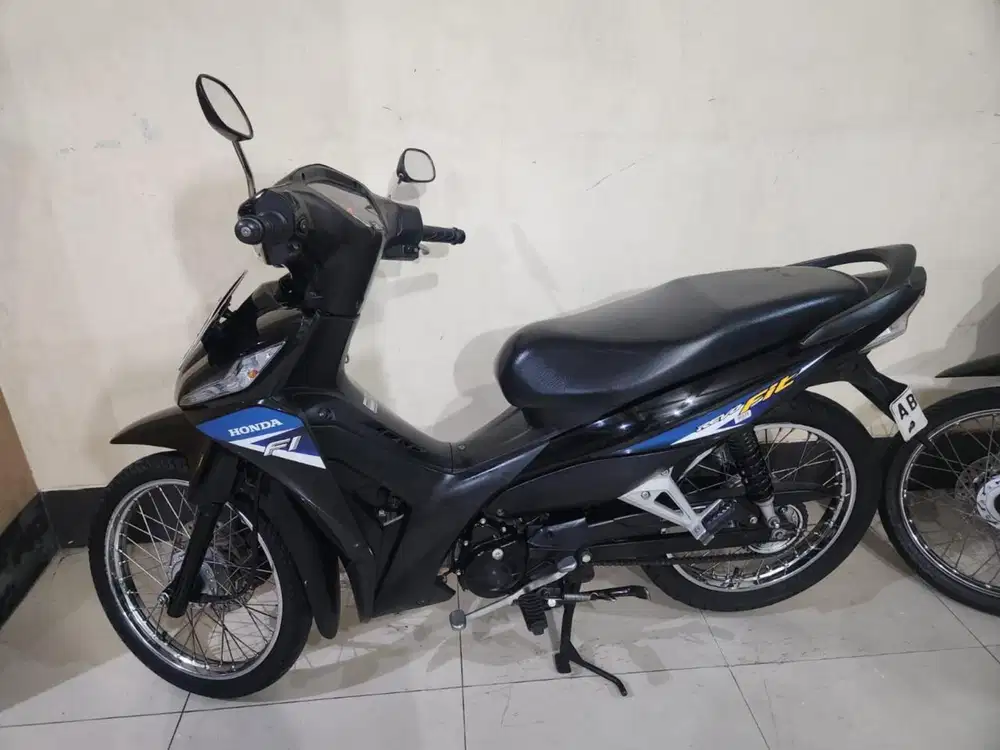 Revo fit 110 hitam 2023 gbm tunai / kredit dp100rb