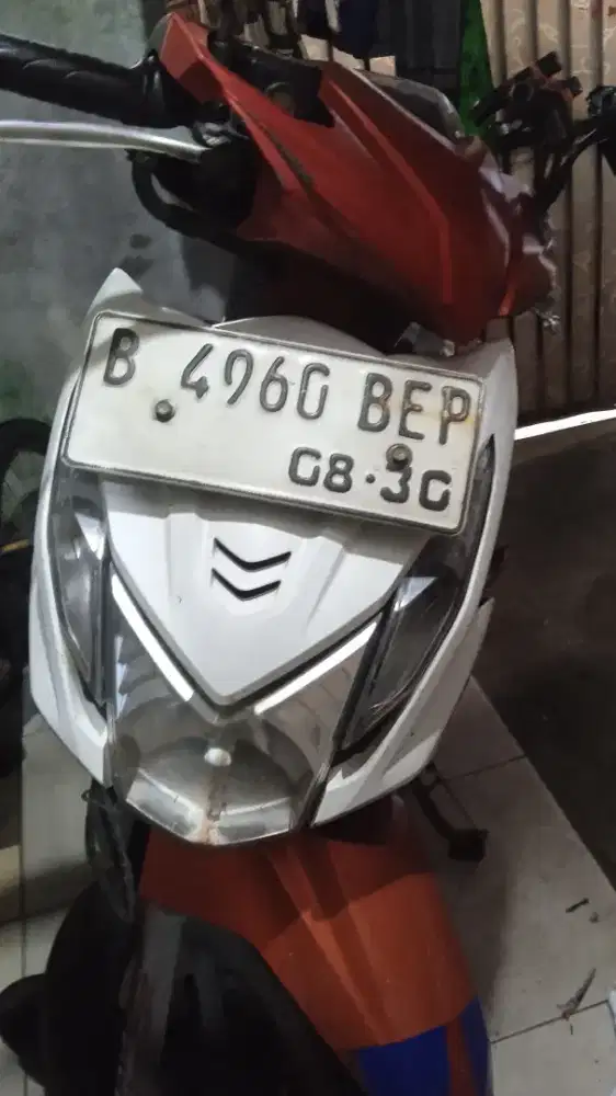 Motor honda beat 2015 merah putih