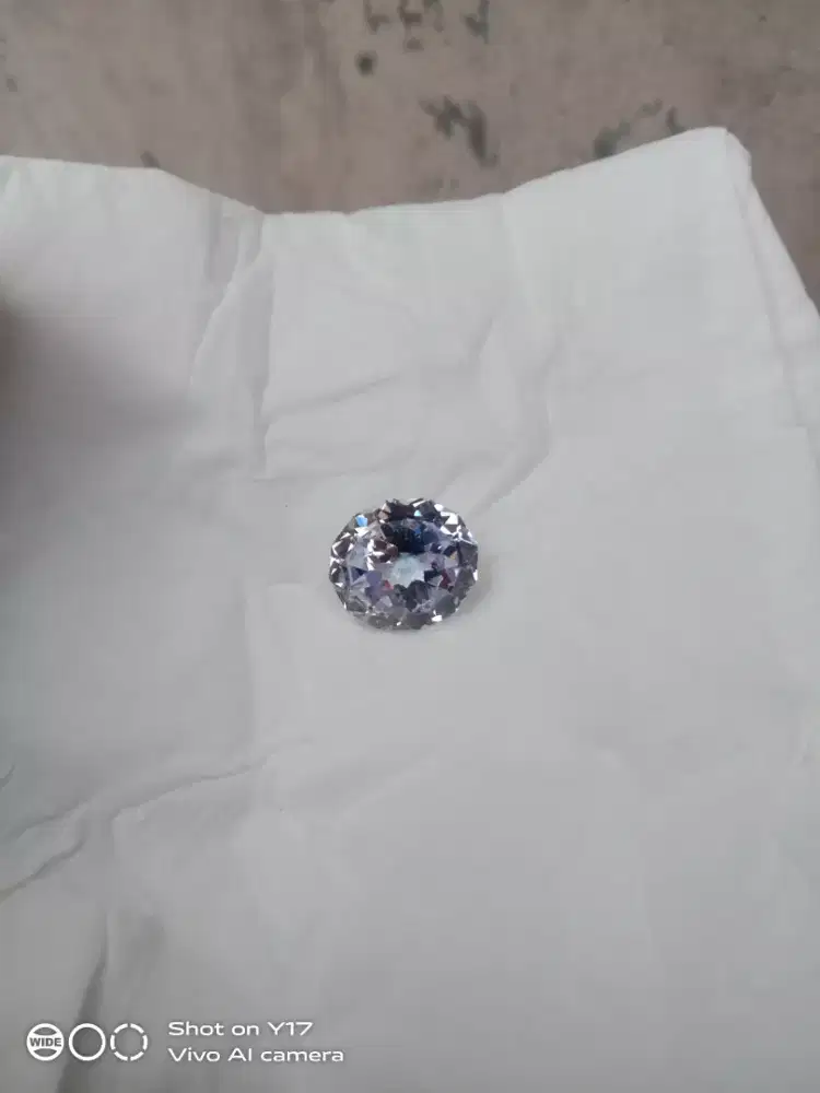 permata topaz/ zircon