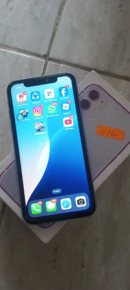 iPhone 11 64gb inter