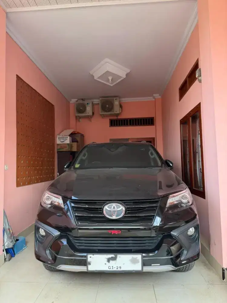 Jual Mobil Bekas Fortuner 2.4 VRZ 4x2 Solar