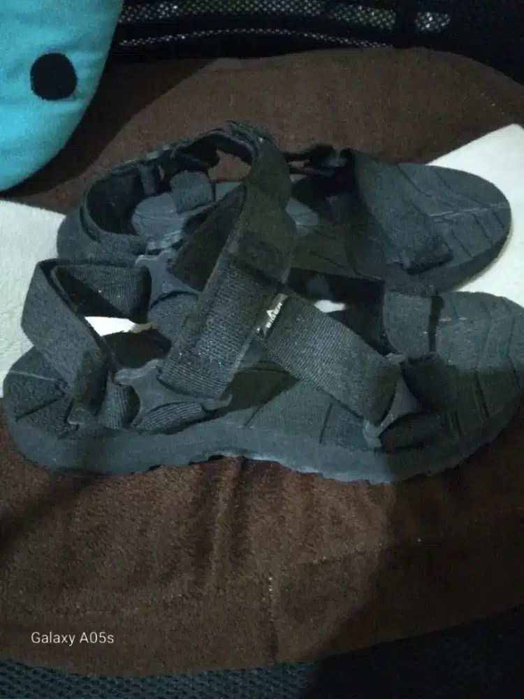Sandal eiger new