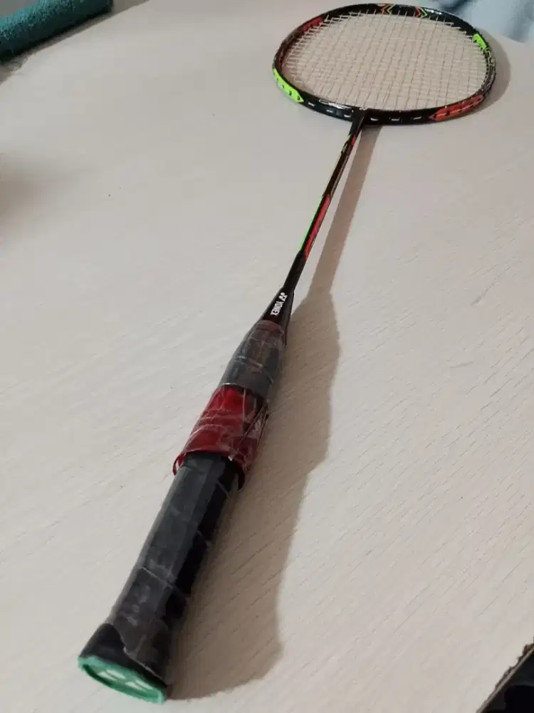 Raket Yonex Duora 10