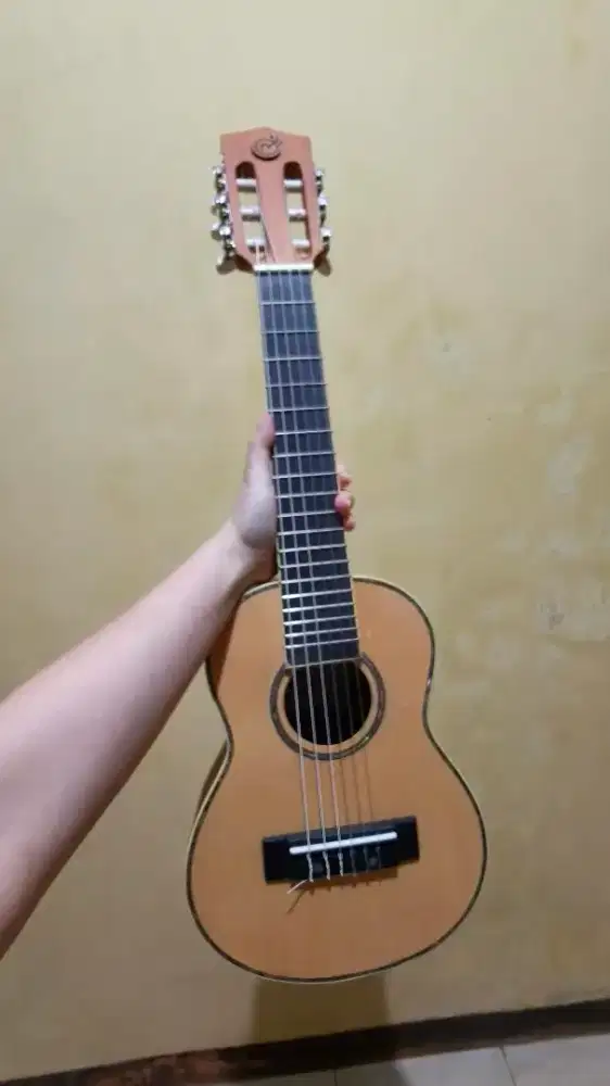 Gitarlele Mandalika GL-01NT Original