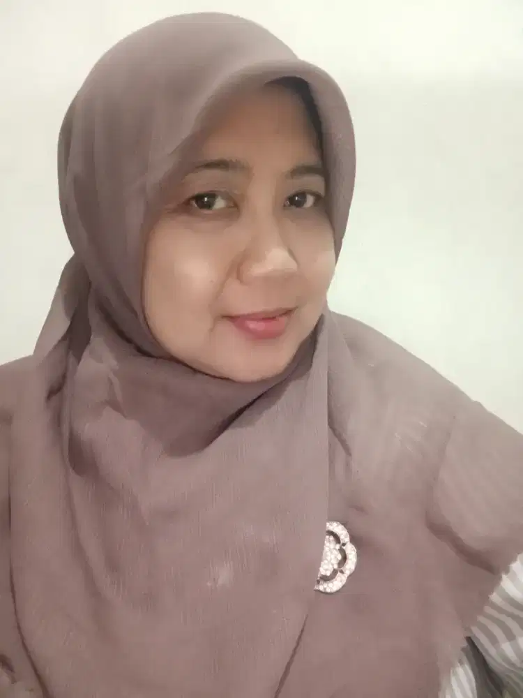 Saya Cari pekerjaan admin bila ada yg minat tapi usia udah 53 th