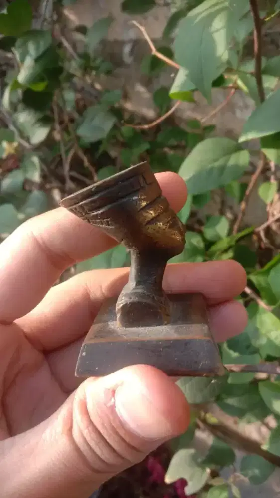 Vintage Metal Nefertiti