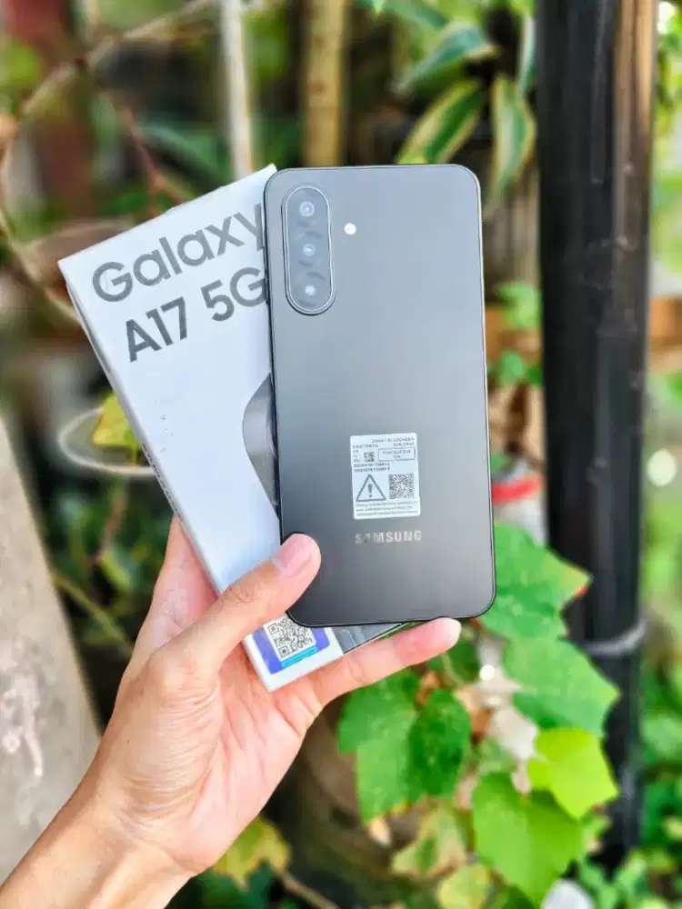 Samsung A17 5G 8-256 GB Fullset Mulus