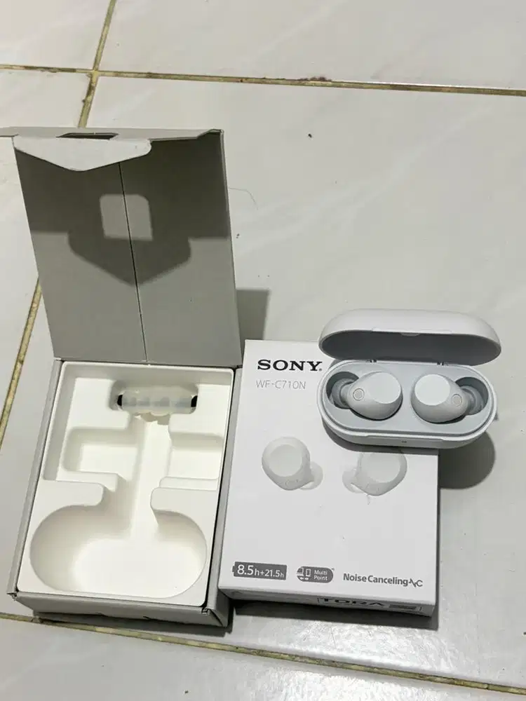 Di Jual Earbuds Ori Merk Sony WF-C710N