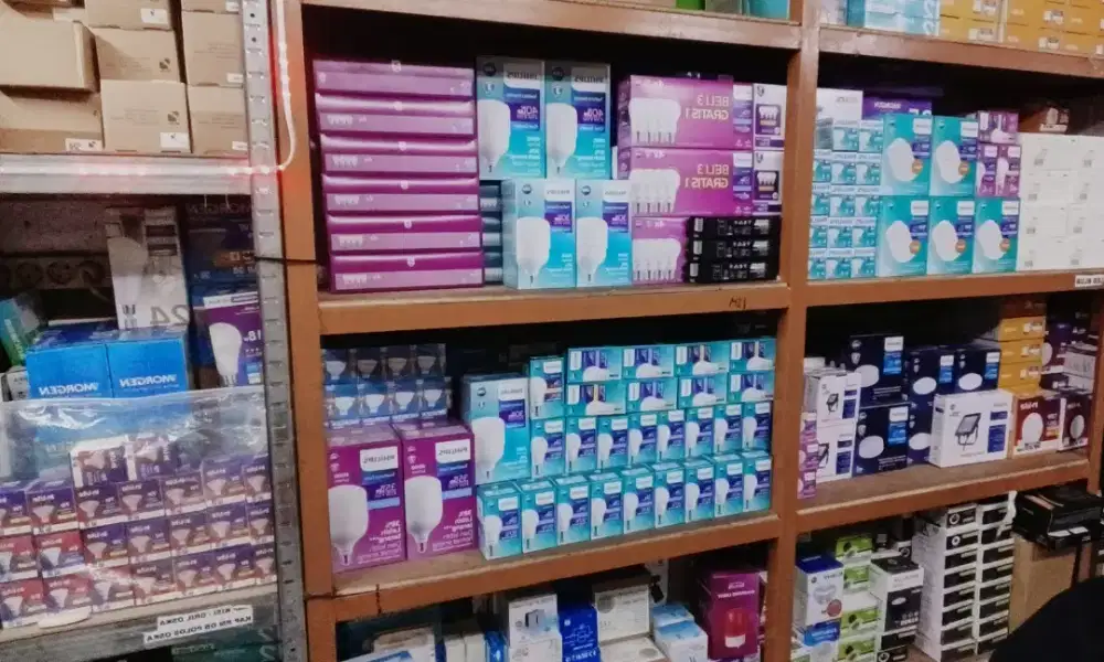 Lowongan untuk di toko listrik buat cewe