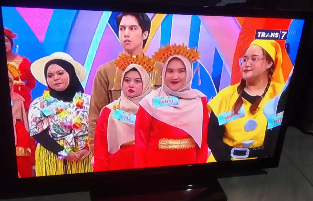 Tv plasma SAMSUNG 43 inci, gambar/suara mantap. Lengkap STB & remotx.