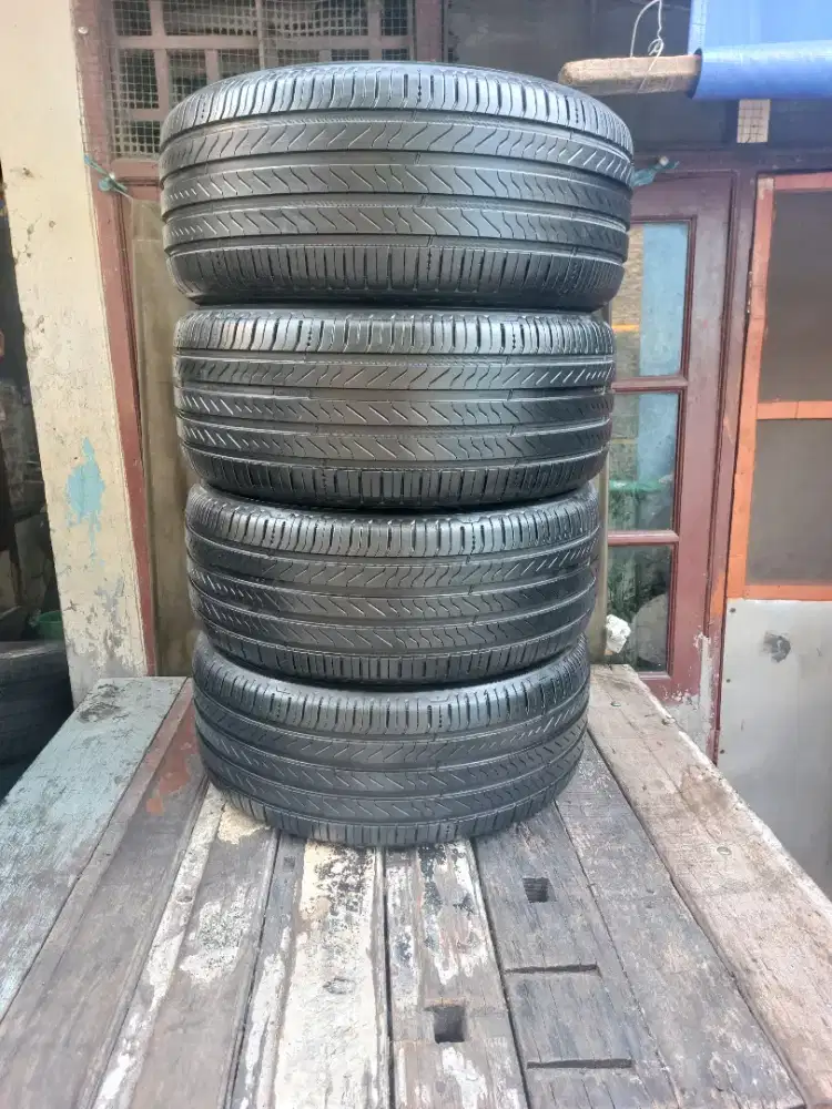 Di jual ban michelin primacy 5 ukuran 235 50 18 tahun 2025