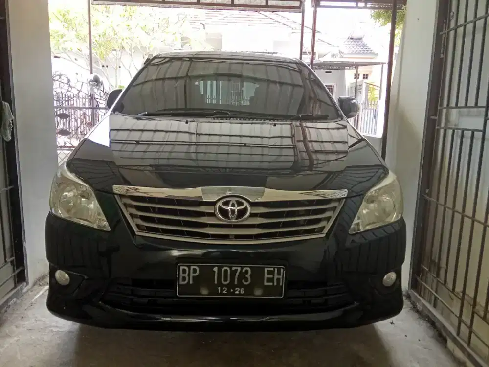 Kijang Innova G 2012 matic