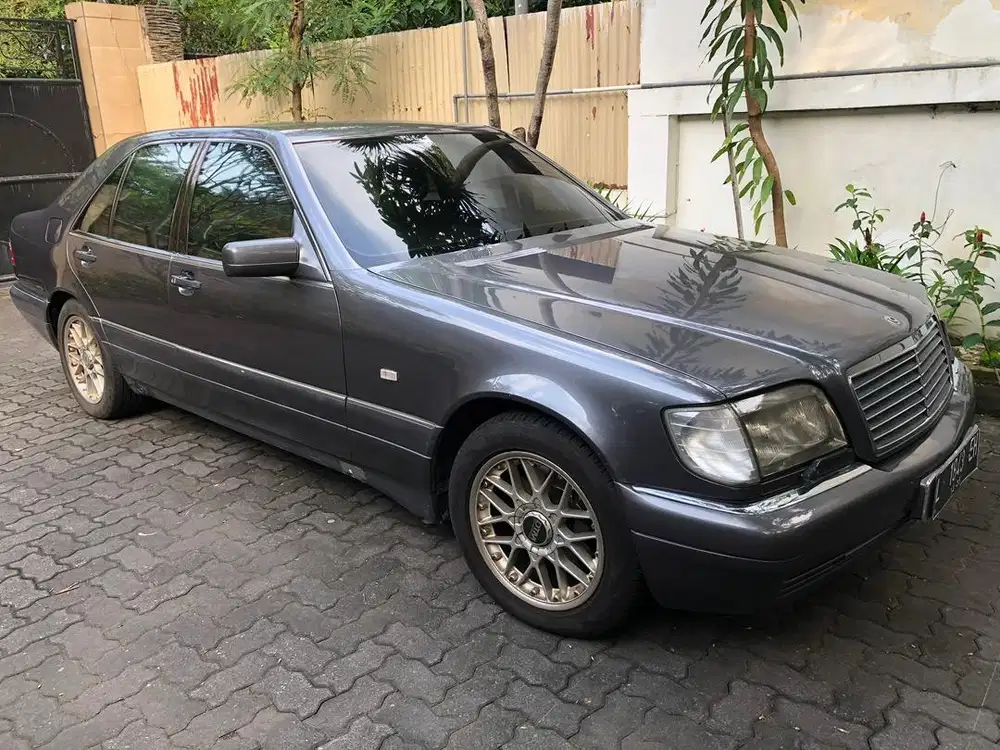 Mercedes s280. Antrachite gray auto