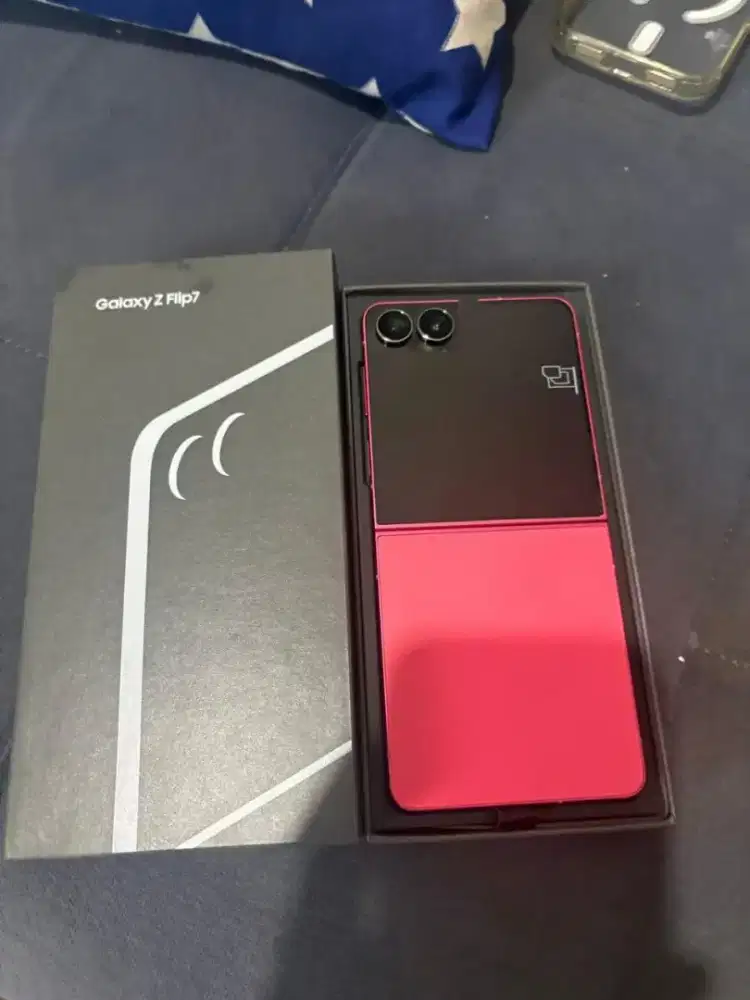 Samsung Z flip 7 12/512gb