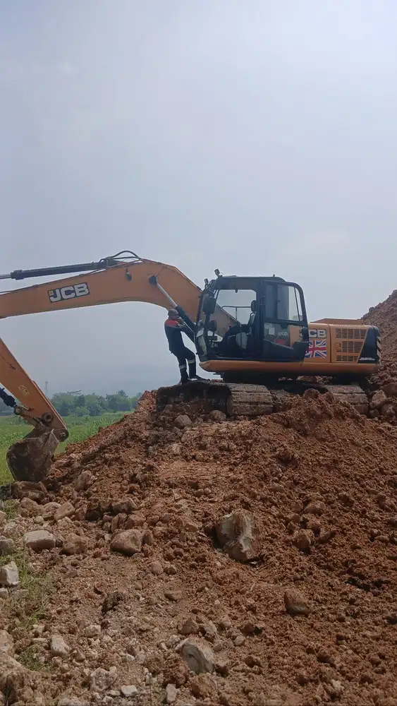 exavator JCB 2017