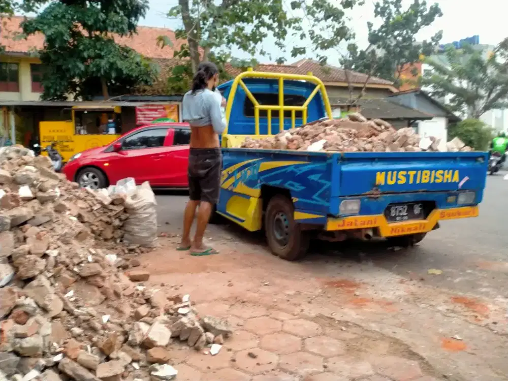 Jasa angkut & buang brangkal puing barangkal sampah daun prabotan dll