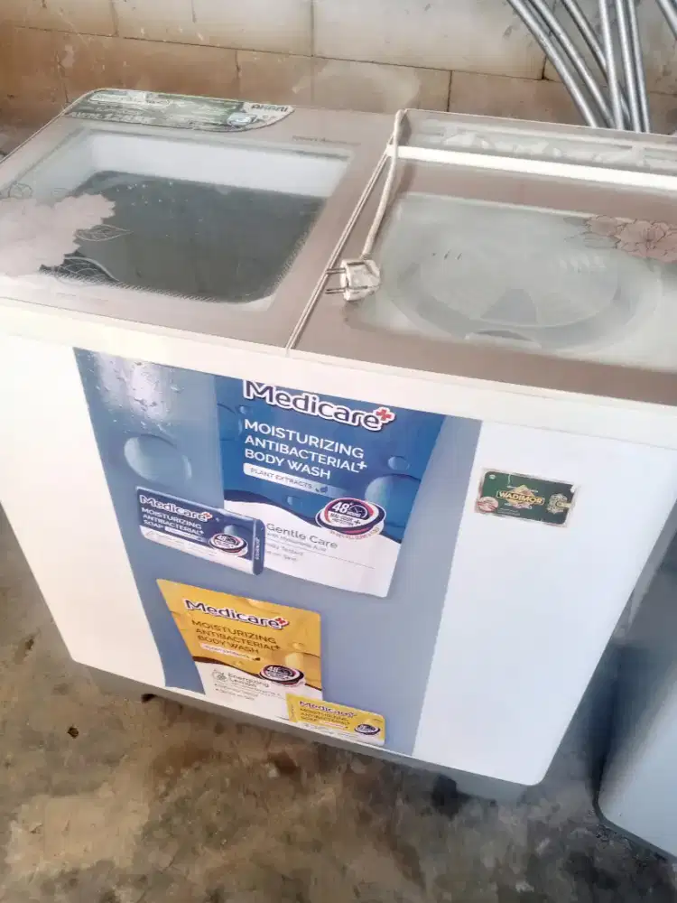 Mesin cuci bekas