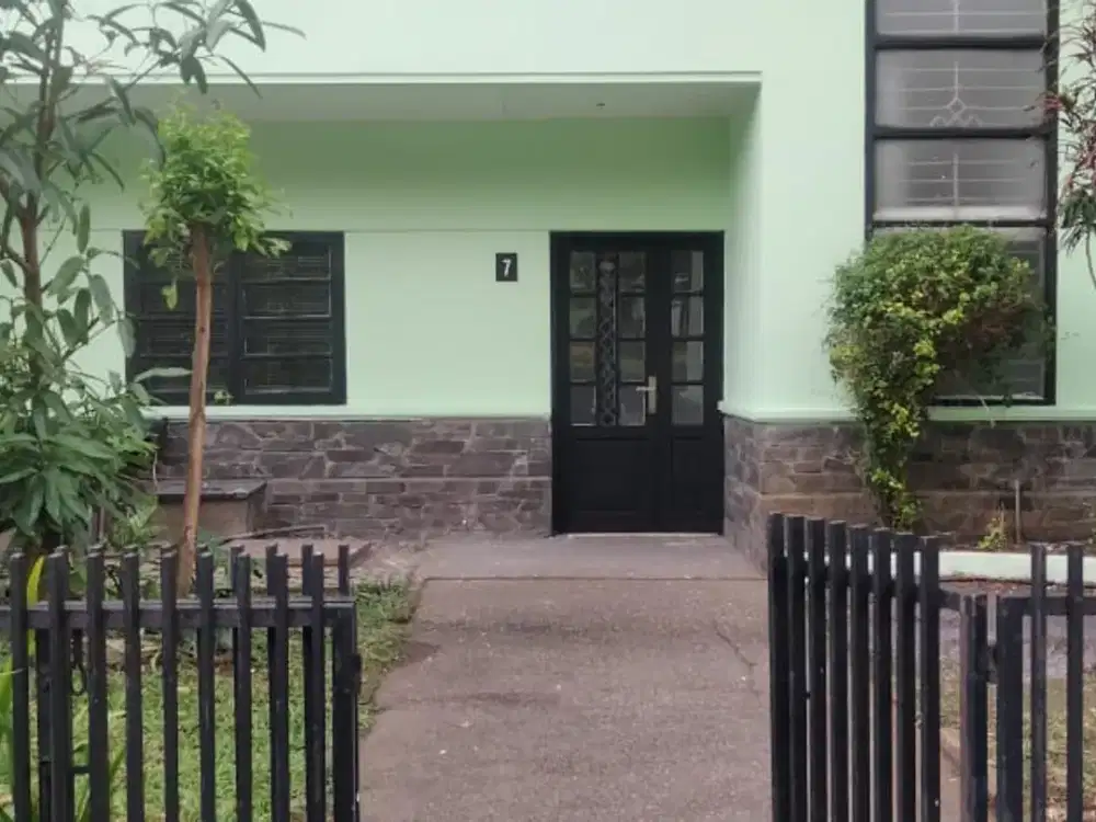 DISEWAKAN RUMAH 2 LANTAI  BISA UNTUK KANTOR DALAM KOMPLEK DI RANCASARI DEKAT METRO MARGAHAYU RAYA