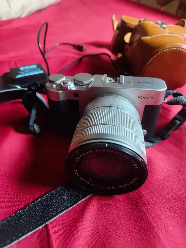 Mirrorless Fujifilm X-A3