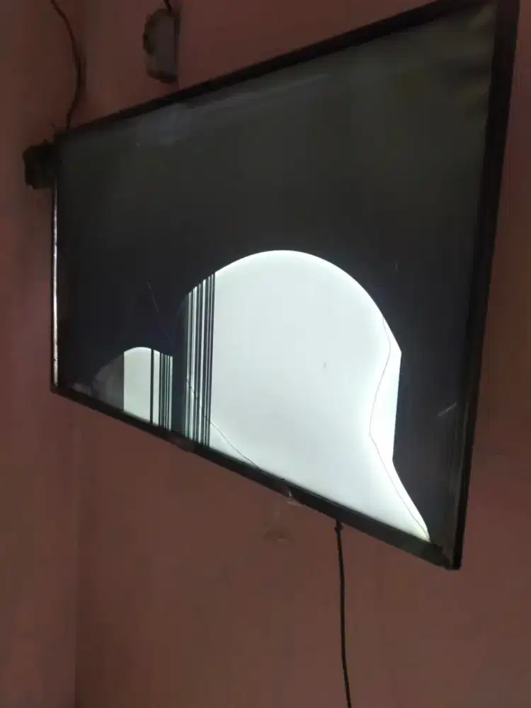 Tv LED LG layar pecah mesin normal 43inc