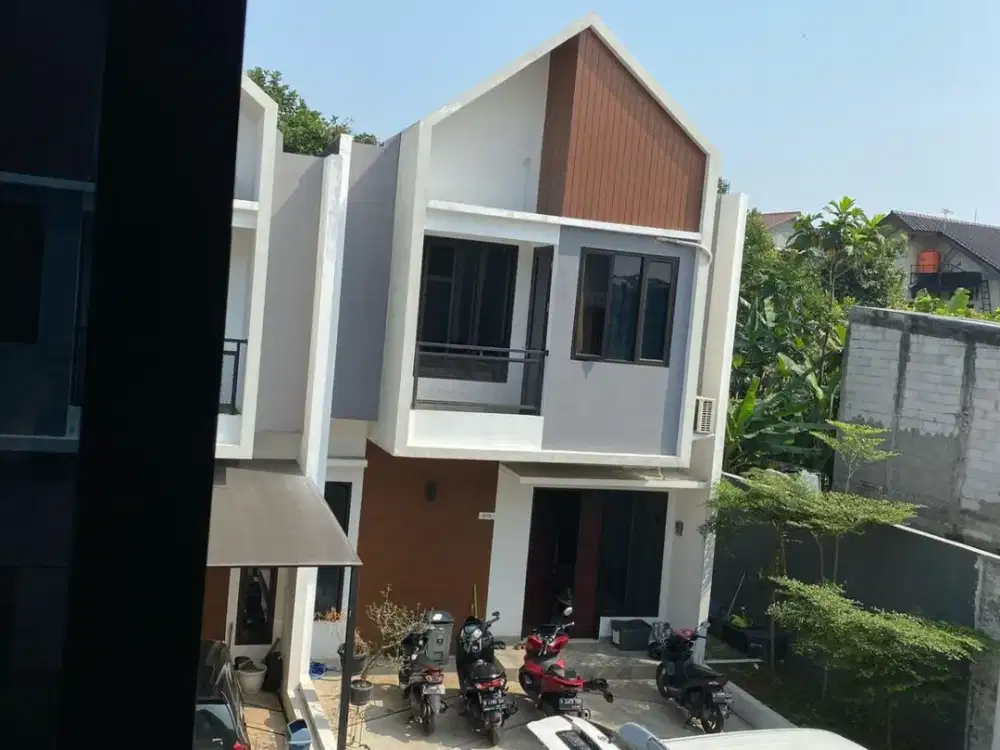 Rumah 2 Lantai Siap Huni dalam Komplek di Jl. Bukit Cinere Raya, Gandul Depok