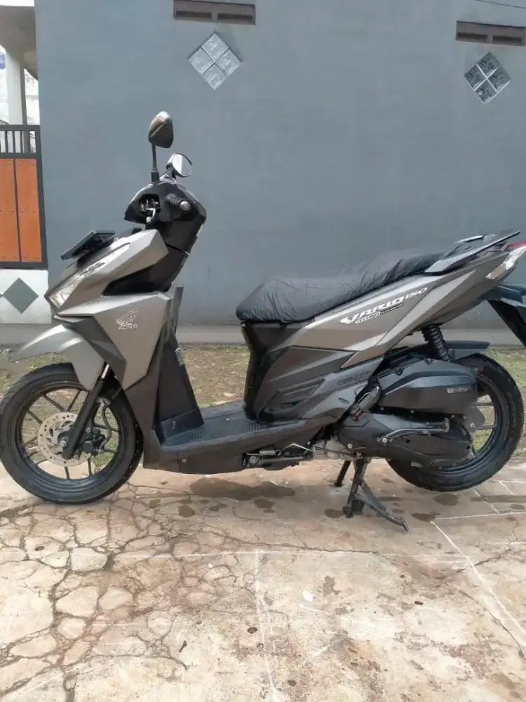 Vario 150cc CBS iss