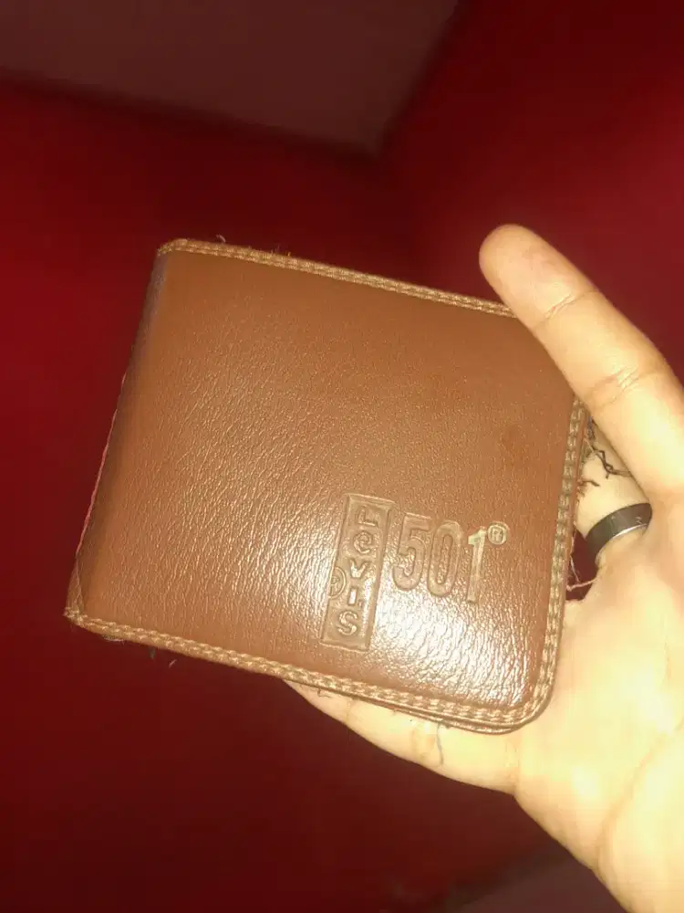 Dompet Kulit Pria Levis