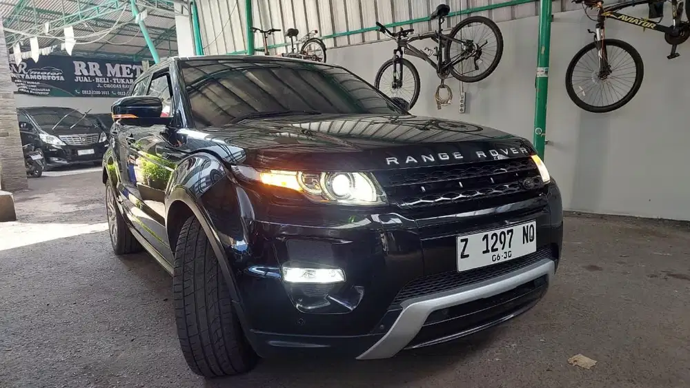 DP 8 JT Landrover Range Rover Evoque 2.0 Si At 2013 Top Condition