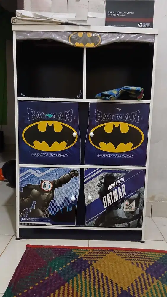 Lemari Baju Anak Motif Batman Bekas