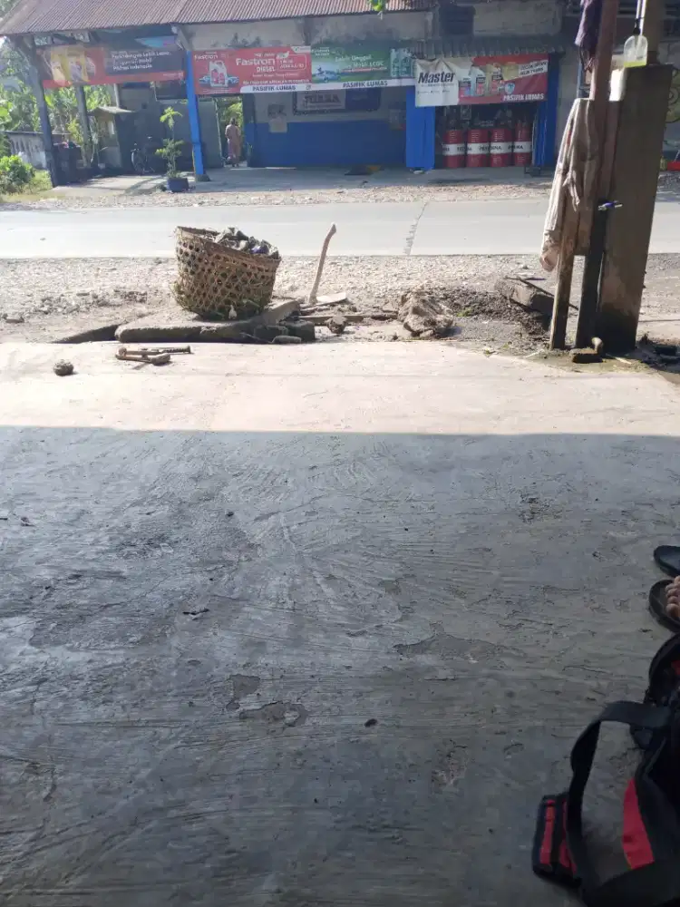 Mencari kerja perbaikan rumah atau bersih2 rumah juga bisa