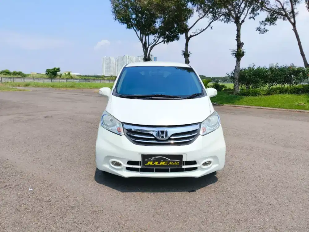 HONDA FREED TAHUN  2013 

TRANSMISI AUTOMATIC
PMK 2014
PLAT L
PUTIH