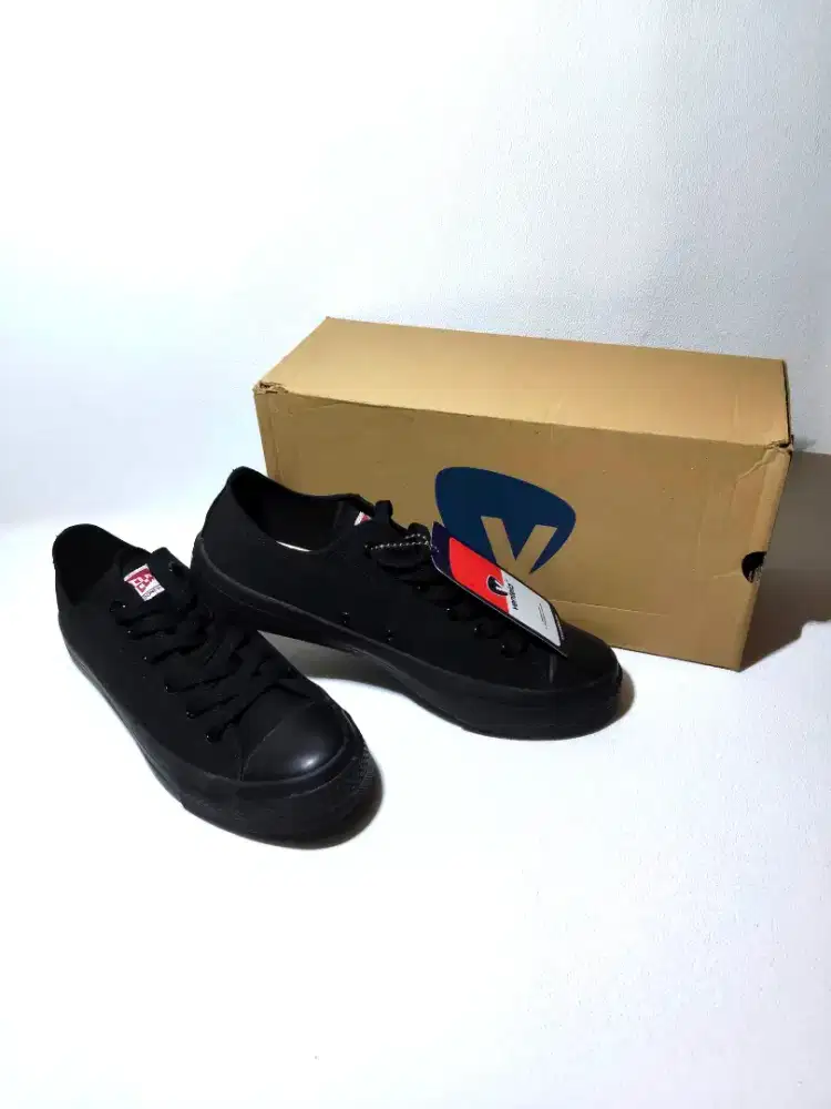Ventela Ethnic Low Black