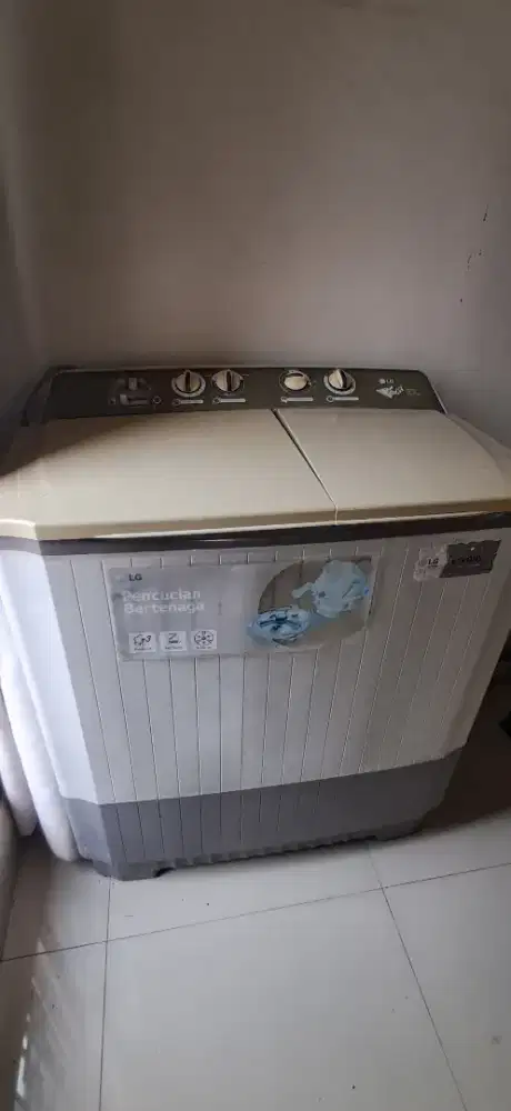 12 KG mesin cuci 2 tabung LG