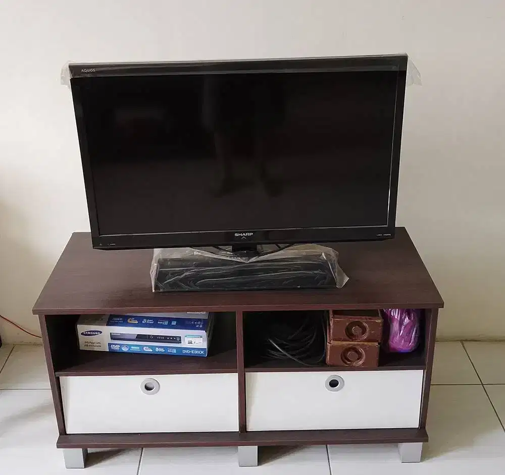 Sharp TV 32 Inch LC-32LE150M Kondisi Sangat Baik