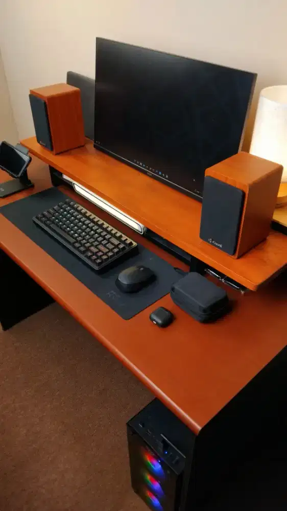 PC Ryzen 5 5600G Komputer pribadi satu set sama monitor MSI