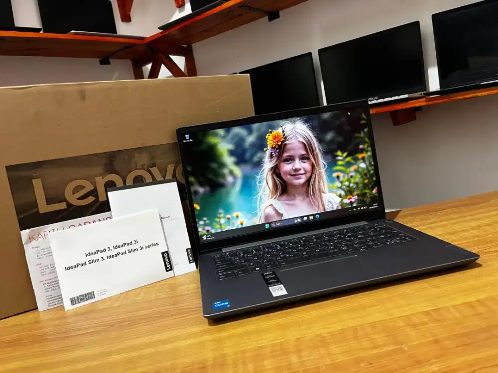LENOVO IDEAPAD SLIM 3  
Intel Core i3-1215U Gen 12 RAM 8GB SSD 256GB