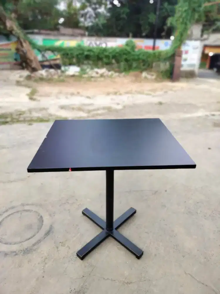 Meja cafe resto kotak