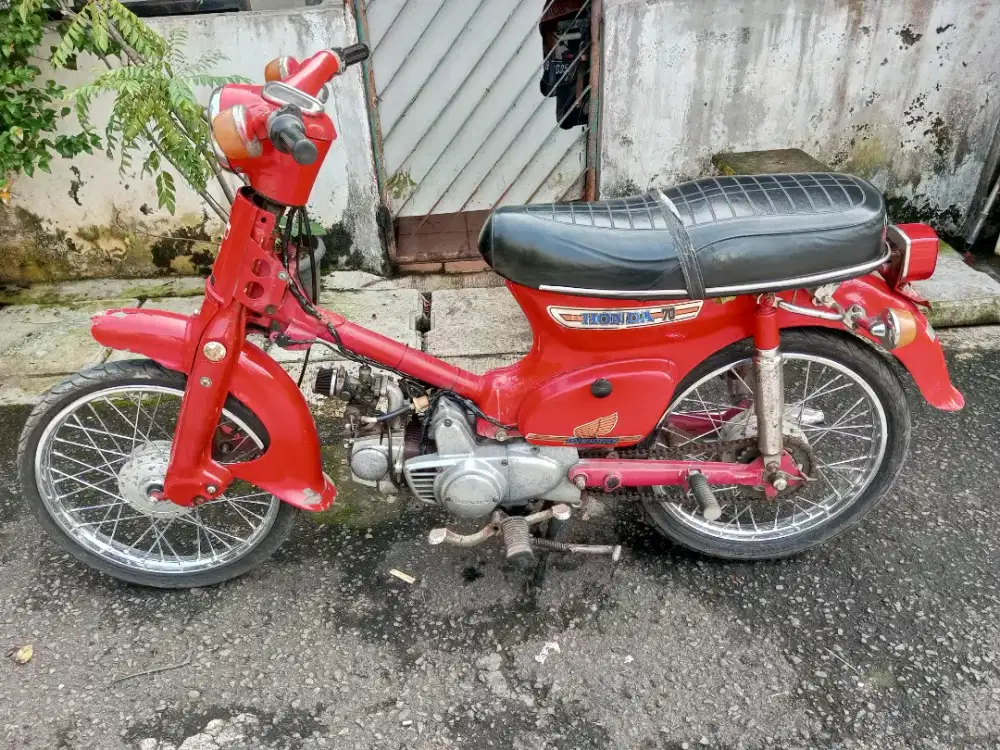 HONDA C70 TAHUN 1977 ASLI