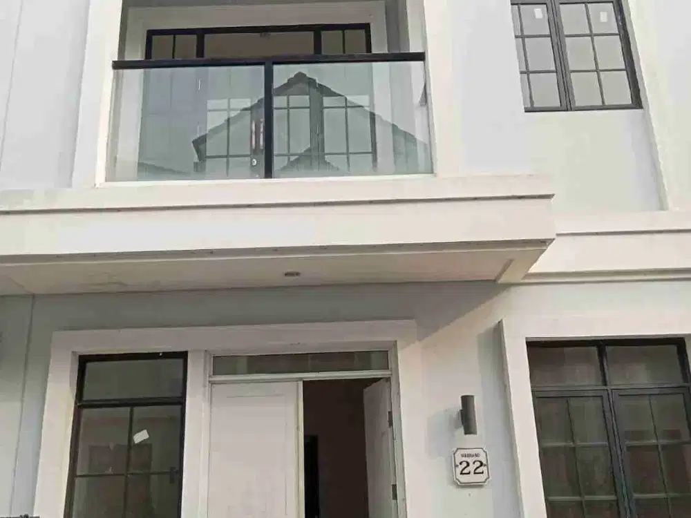 Disewakan Rumah Lavon double decker 3 lantai 3 kamar cikupa tangerang
